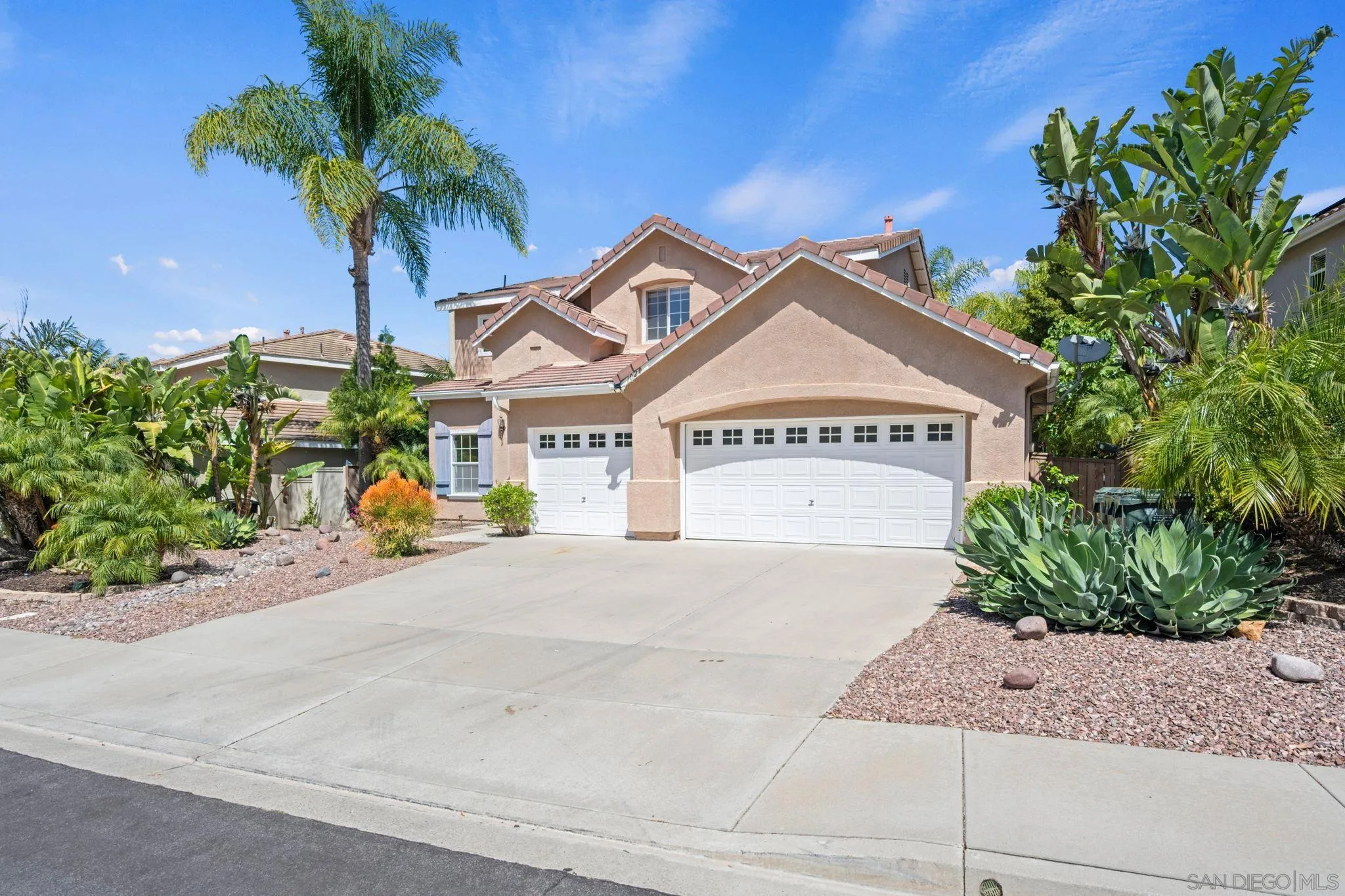 https://cdn.realtyfeed.com/cdn/127/260010474/a7e90ff692e96cacdb0f50b9e2a8fac9.webp
