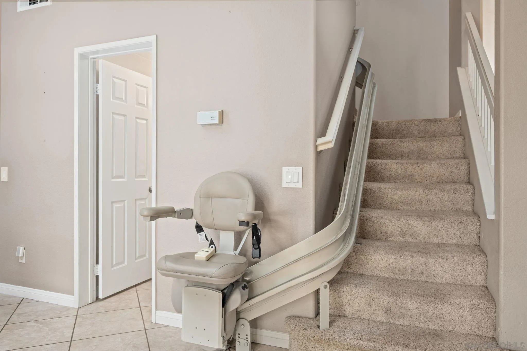 https://cdn.realtyfeed.com/cdn/127/260010474/c9084b16c7ae39819fd72184aa6385a1.webp
