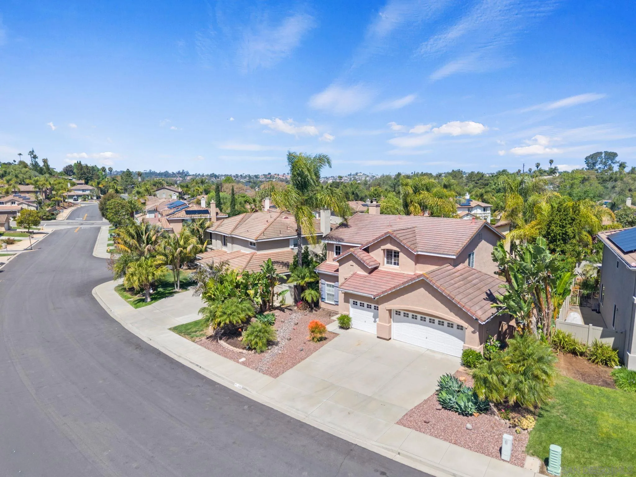 https://cdn.realtyfeed.com/cdn/127/260010474/e70debc4e801498fad92d810e7a4c5aa.webp