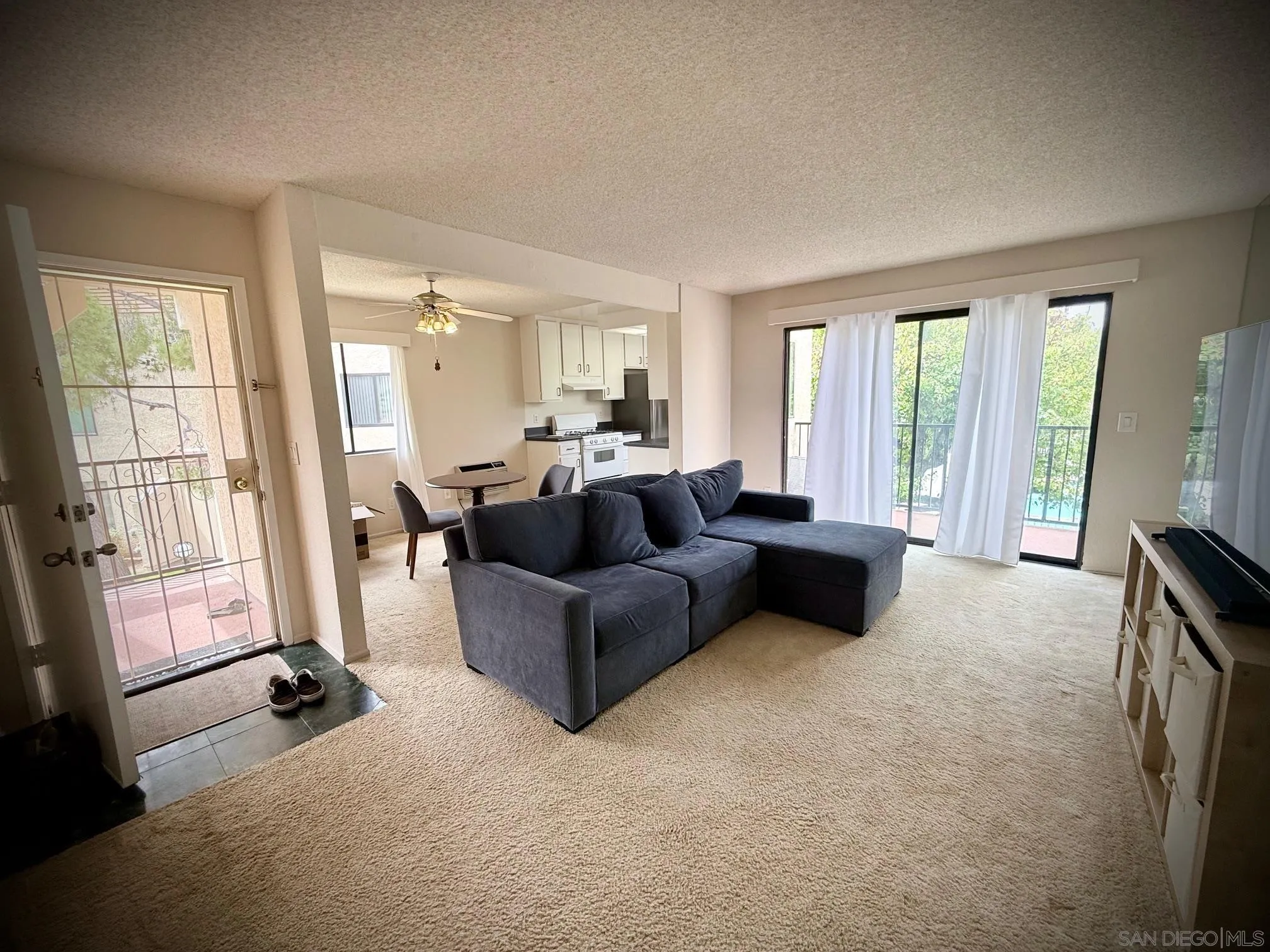 Photo #4: 260010475 Listing: Photo #4