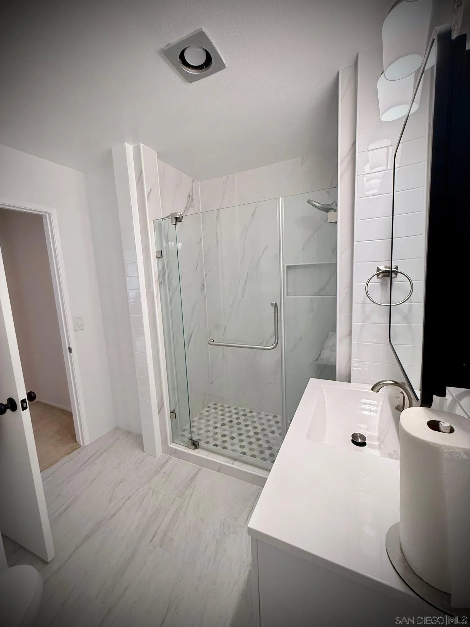 Photo #7: 260010475 Listing: Photo #7