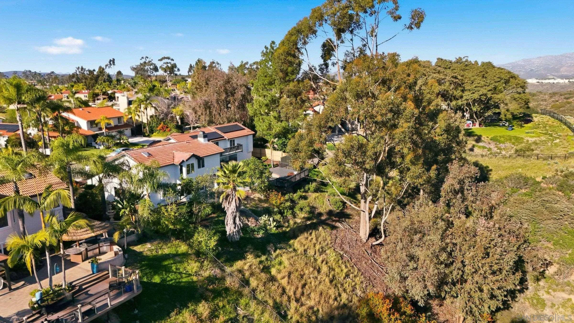 https://cdn.realtyfeed.com/cdn/127/260010476/0bb2b98ff1003e52a8e73322b580ed33.webp