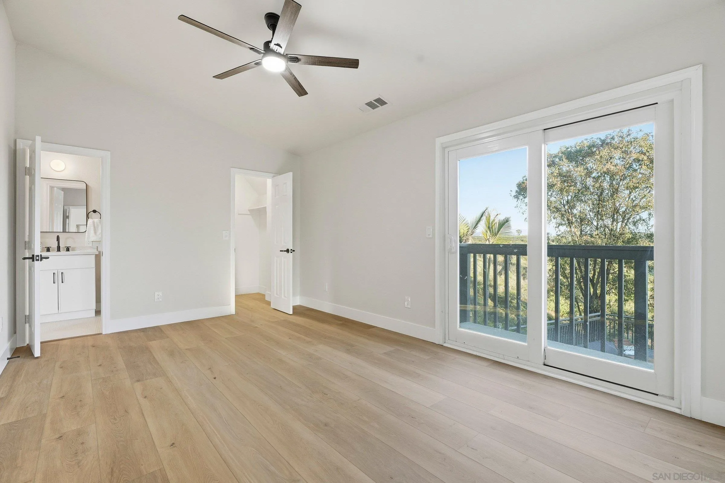 https://cdn.realtyfeed.com/cdn/127/260010476/32dbced2dbbe2ef132e9de5944f6e780.webp