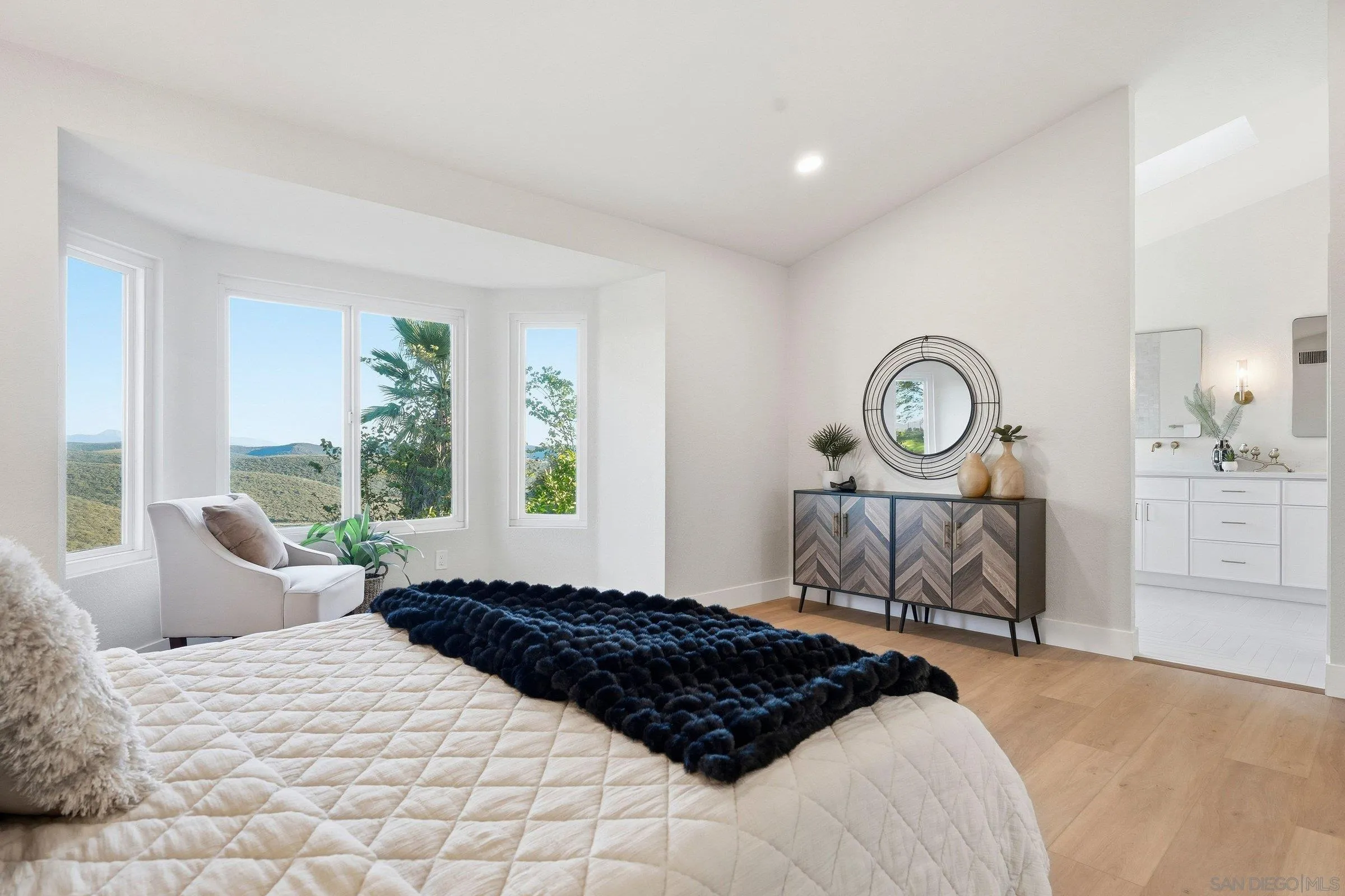 https://cdn.realtyfeed.com/cdn/127/260010476/4ade47913cdfc66248060ffca1f7f205.webp