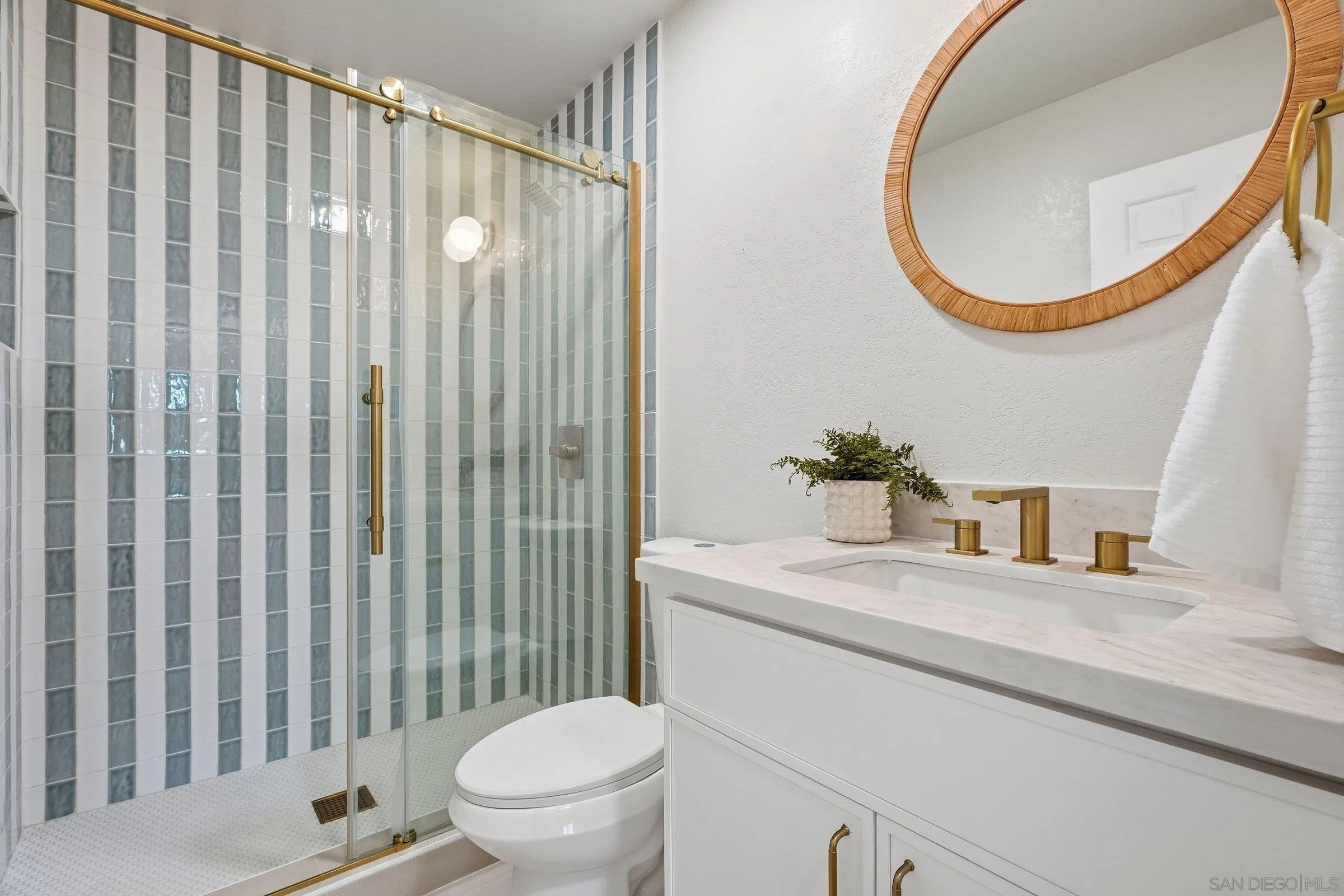 https://cdn.realtyfeed.com/cdn/127/260010476/8e3541797aac2591e2d2d841cfd6873d.webp