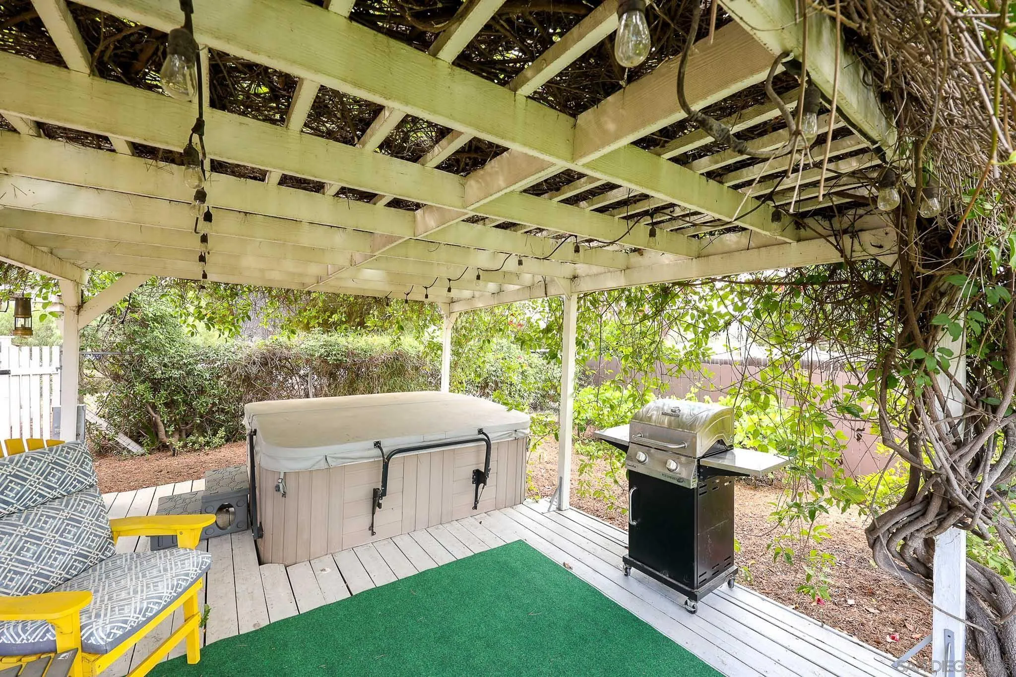 https://cdn.realtyfeed.com/cdn/127/260010481/2a3a357781f4636ad13b5554ba7251dd.webp