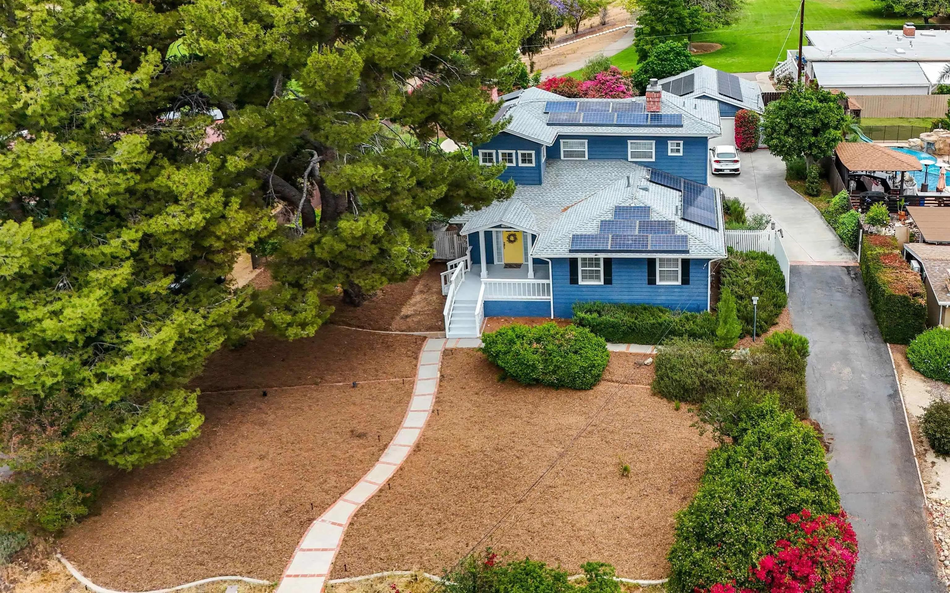 https://cdn.realtyfeed.com/cdn/127/260010481/5af1f9eedb683e548f9ca5043017fc97.webp