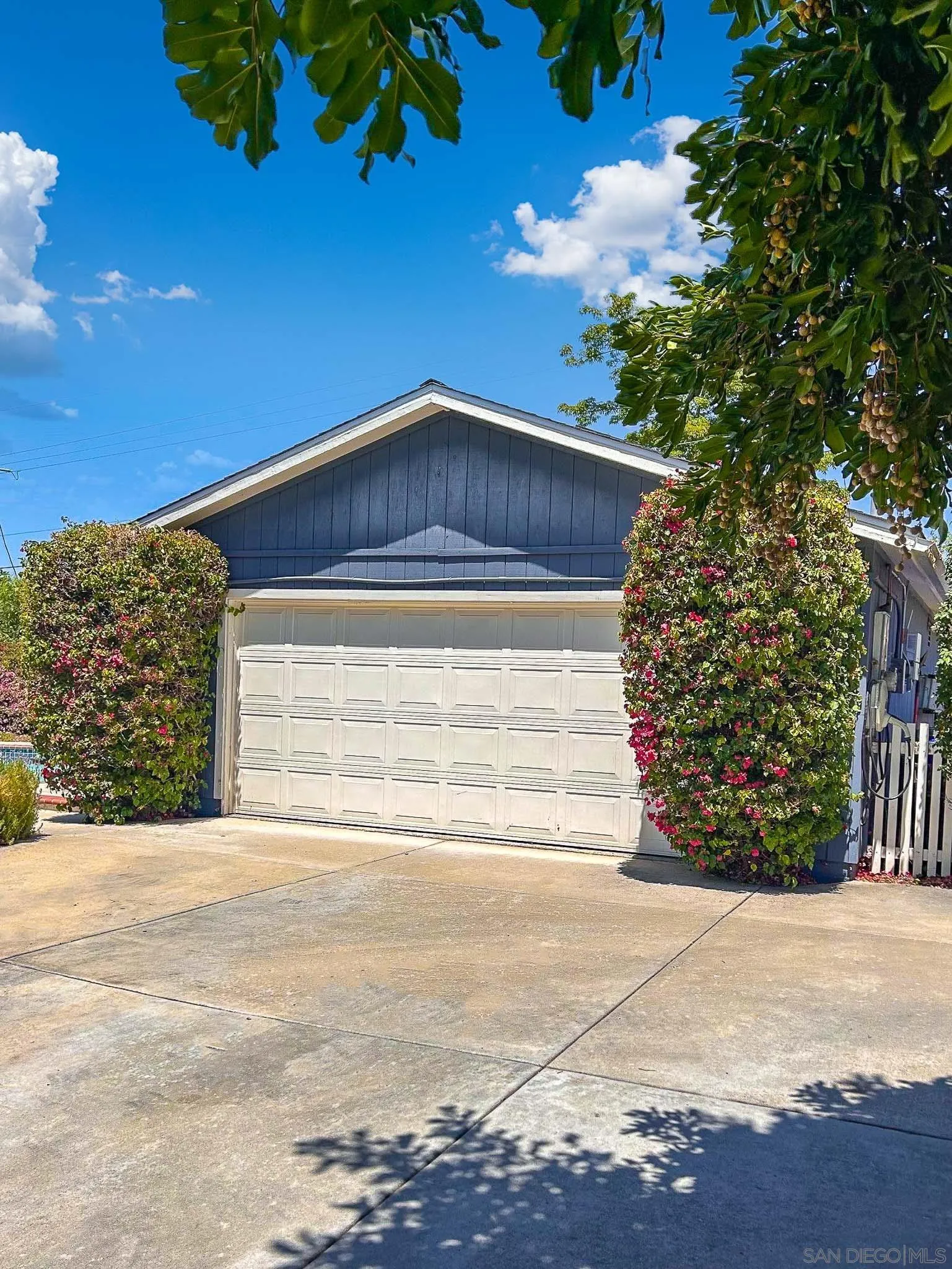 https://cdn.realtyfeed.com/cdn/127/260010481/9e16adf5b3e86d3d9aaa4e267a03e0b2.webp