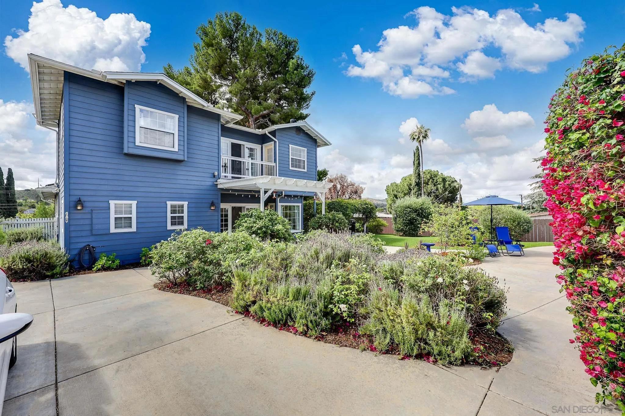 https://cdn.realtyfeed.com/cdn/127/260010481/b16355c53c4f1414766eabbaf3bd01fe.webp