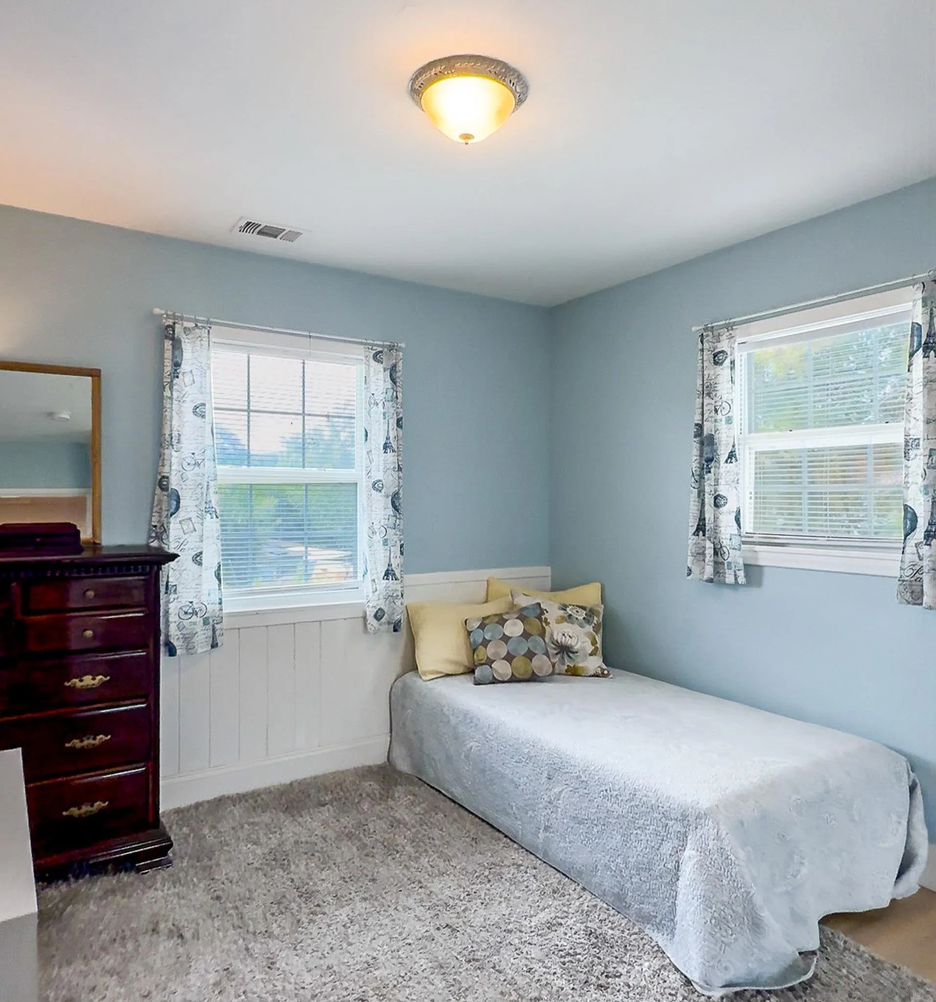 https://cdn.realtyfeed.com/cdn/127/260010481/bd849dd0e316e7268fb5dabb97fa2e42.webp