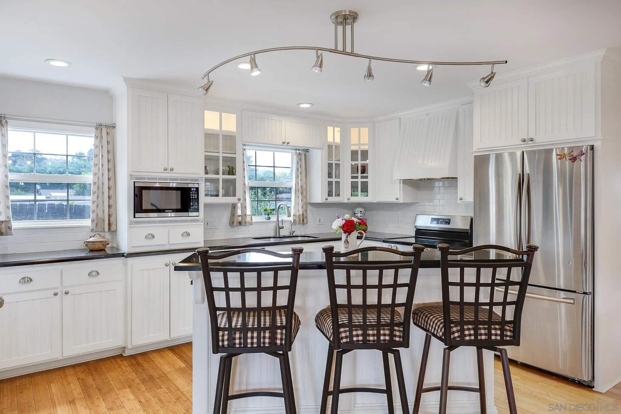 https://cdn.realtyfeed.com/cdn/127/260010481/dbed38745e59c3d5281e93e3daab14b2.webp