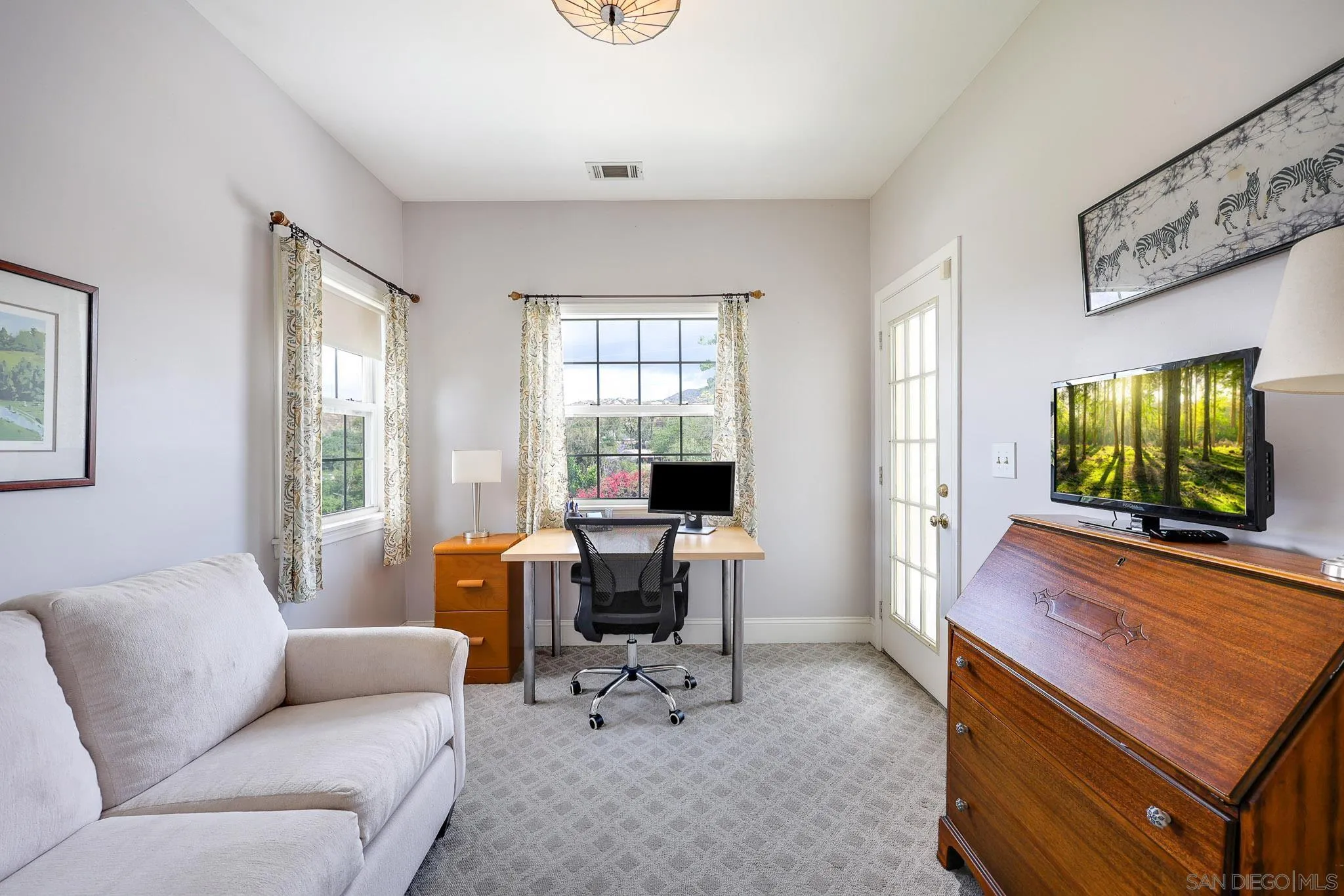 https://cdn.realtyfeed.com/cdn/127/260010481/e050c8a7836c929783a653a53ee6537f.webp