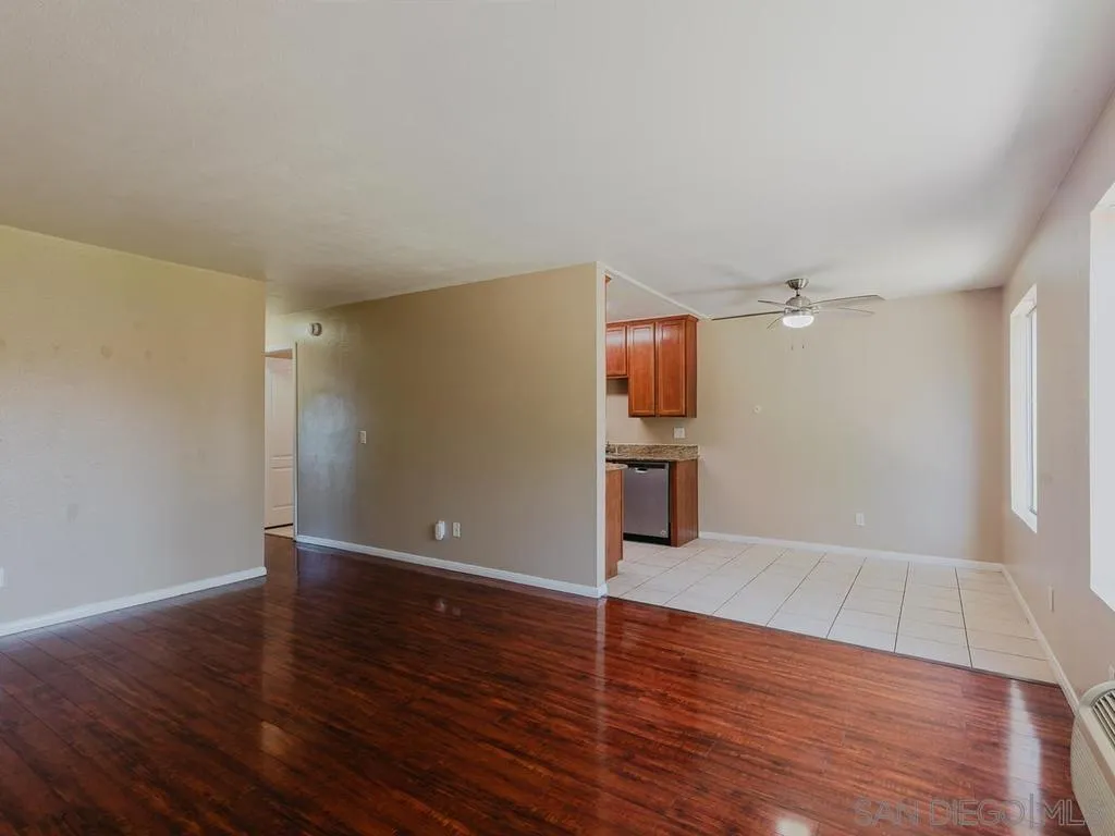 Photo #5: 260010483 Listing: Photo #5