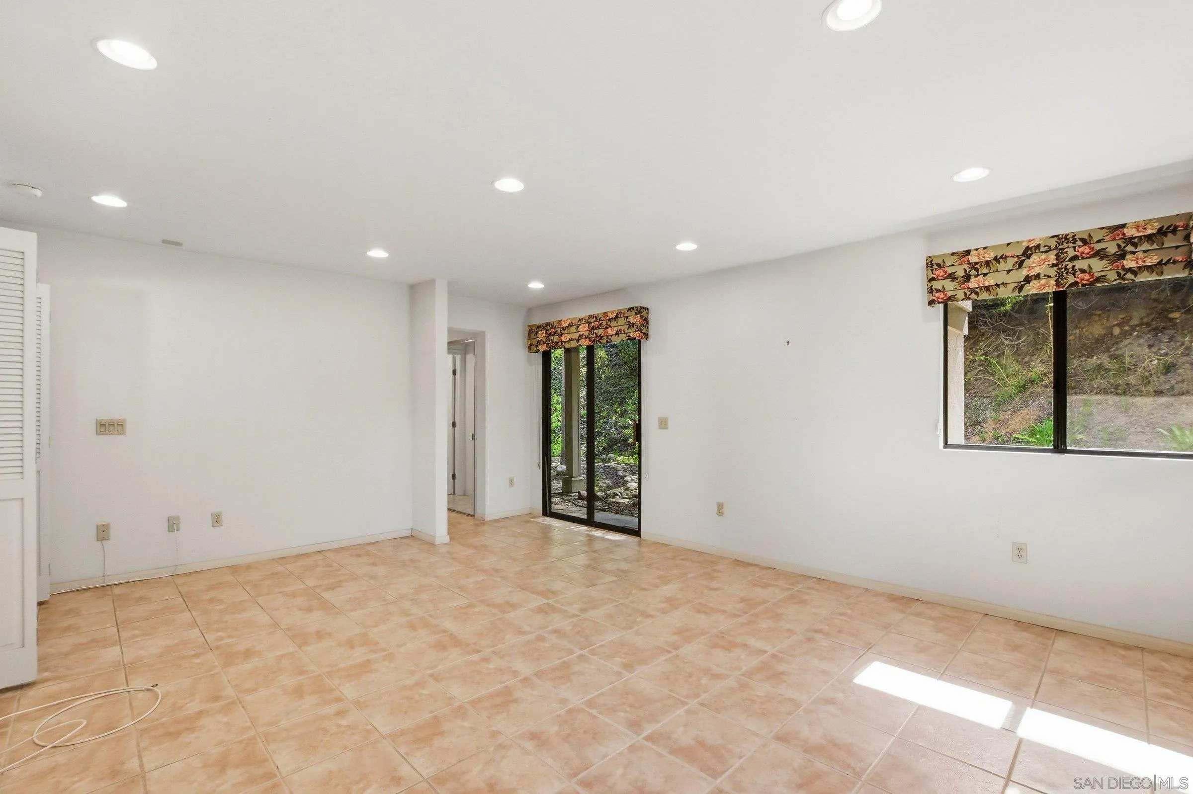 Photo #21: 260010487 Listing: Photo #21