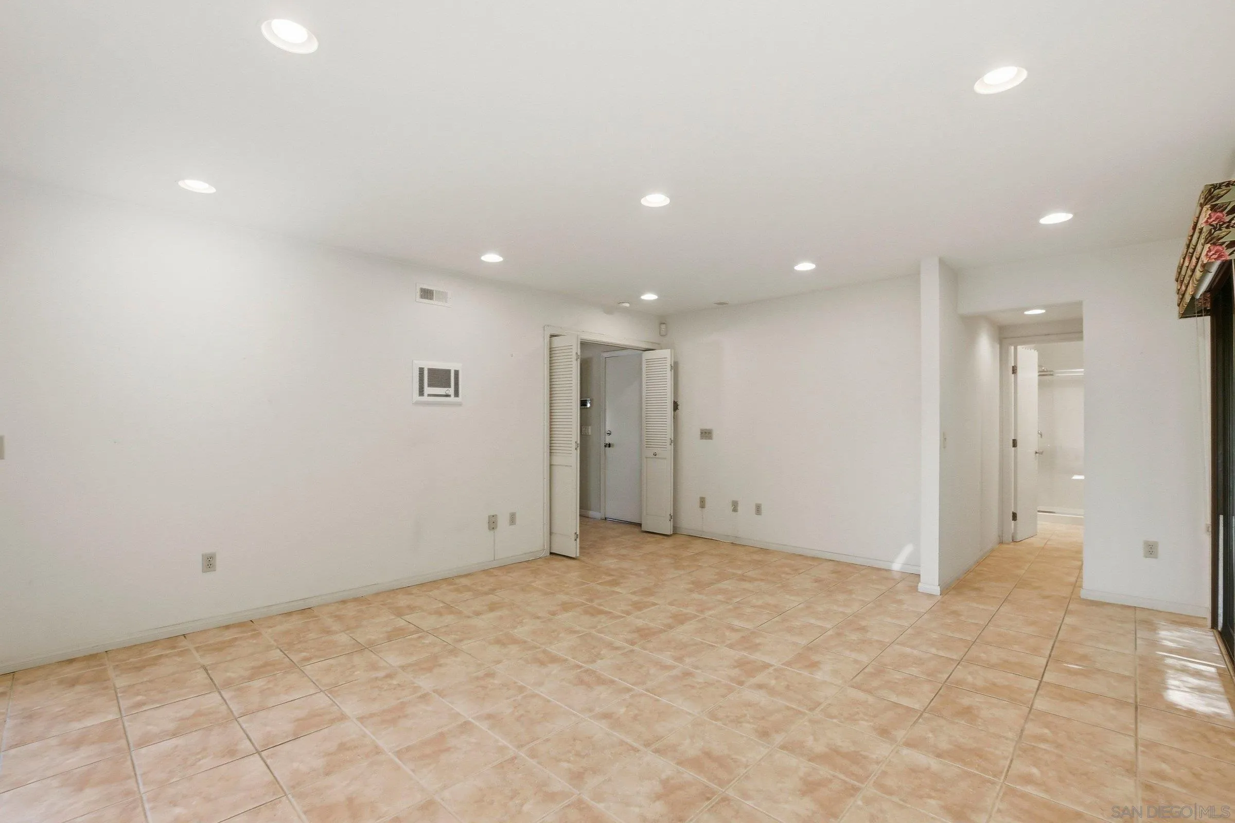 Photo #22: 260010487 Listing: Photo #22