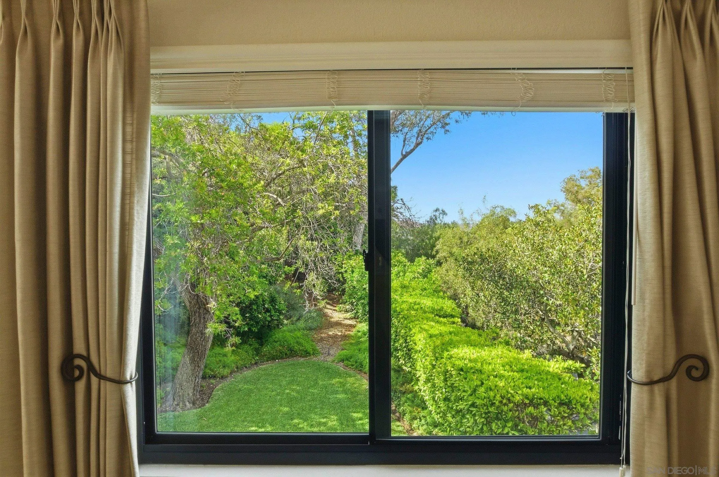 Photo #23: 260010487 Listing: Photo #23