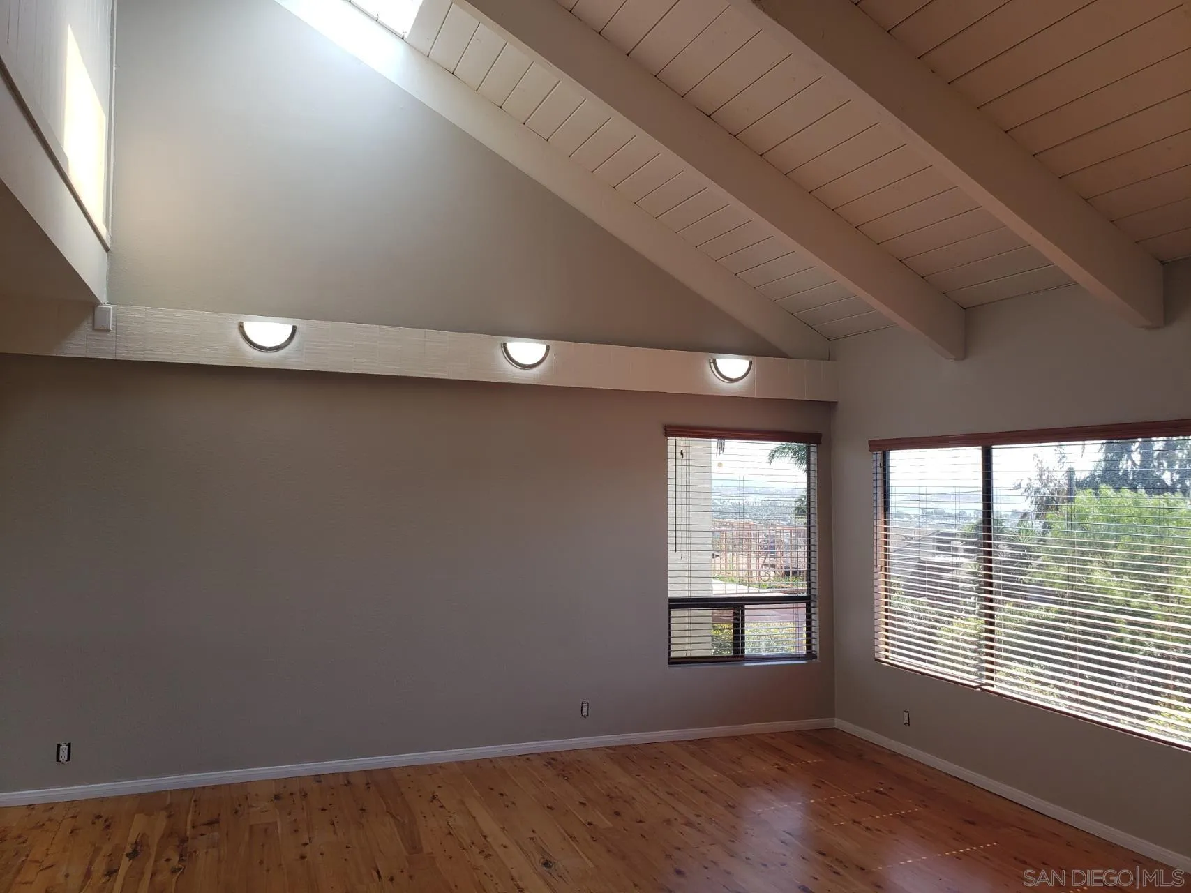 https://cdn.realtyfeed.com/cdn/127/260010492/5f495c62b00c10692bb0a95a19ea5222.webp