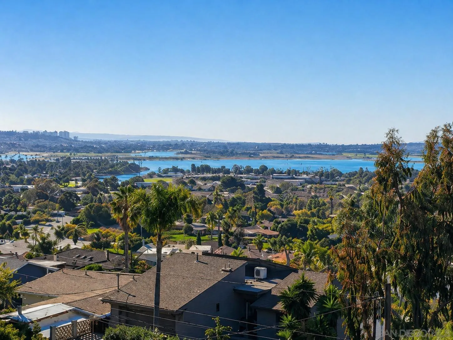 https://cdn.realtyfeed.com/cdn/127/260010492/abb06de83e2ef268c0a5b49049d27d77.webp