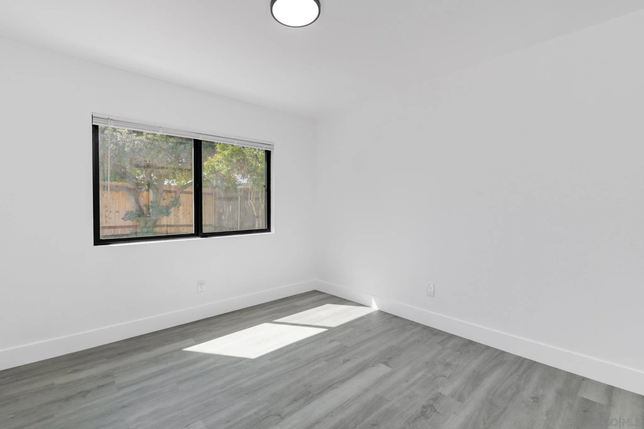 https://cdn.realtyfeed.com/cdn/127/260010493/214dd5c552195412ce6d2b5bf5188936.webp