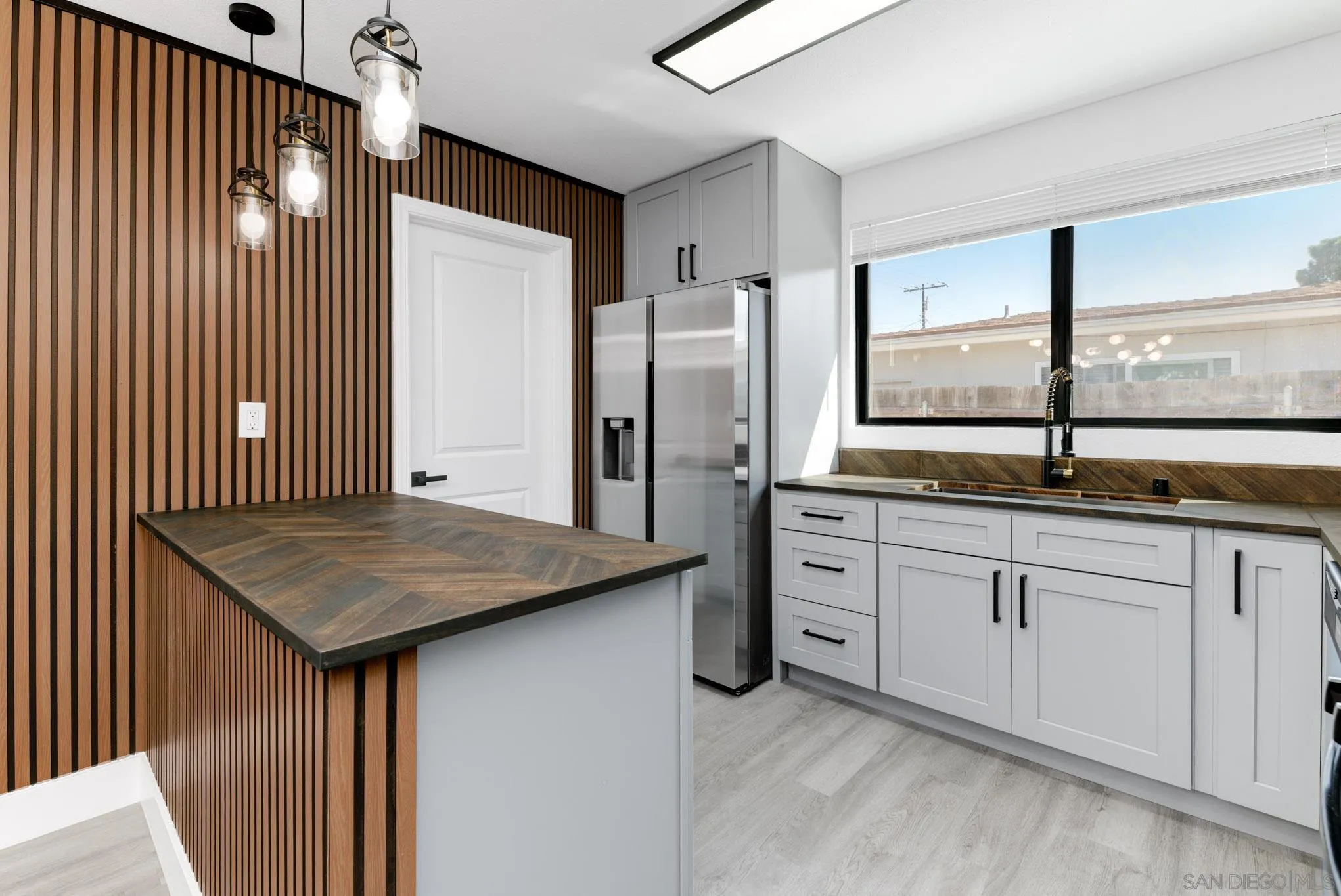https://cdn.realtyfeed.com/cdn/127/260010493/7c7e431d672c064c8975d2009a246274.webp