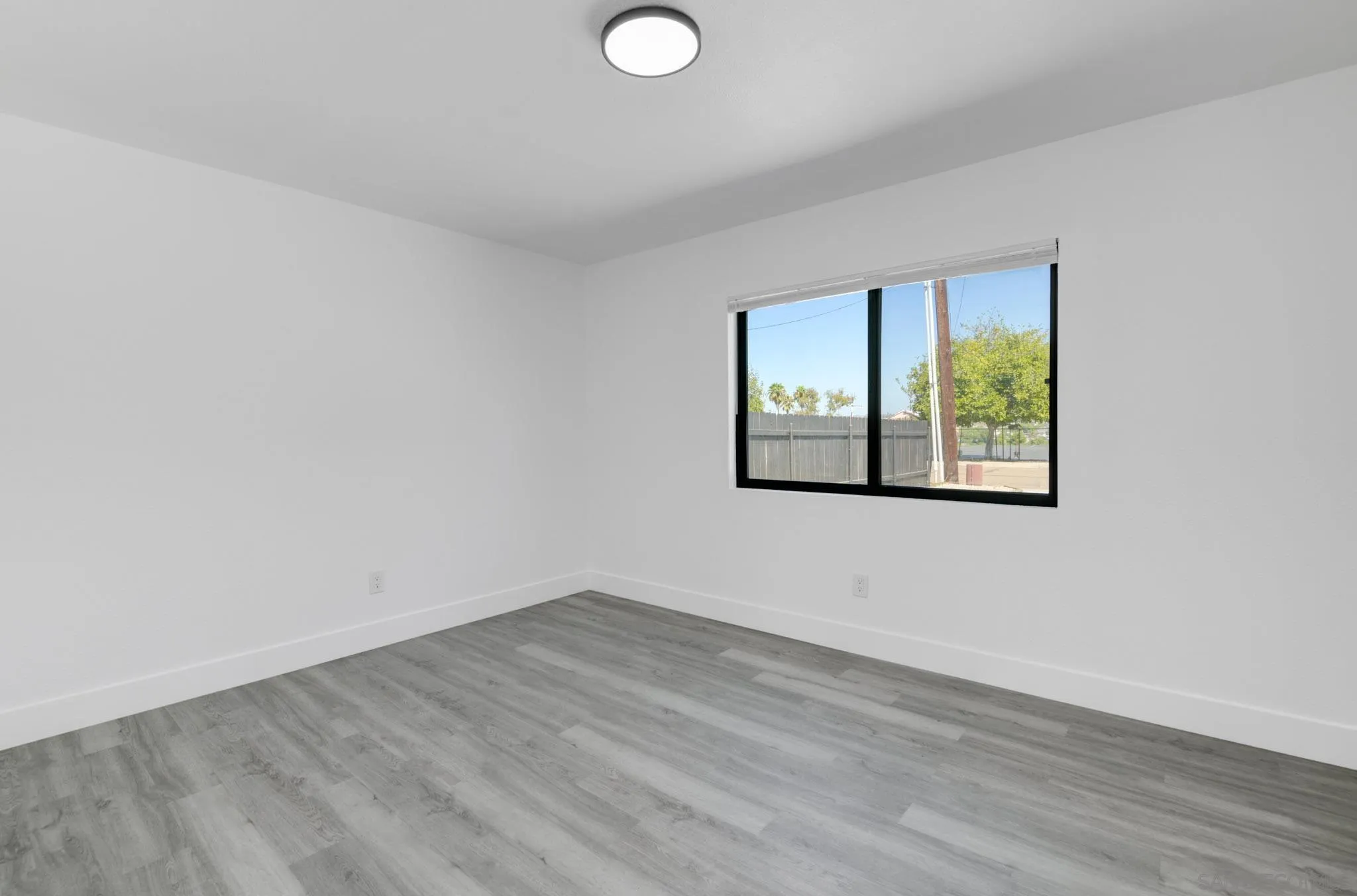 https://cdn.realtyfeed.com/cdn/127/260010493/e5c197d8a45ccbcb69912af4f997f65d.webp