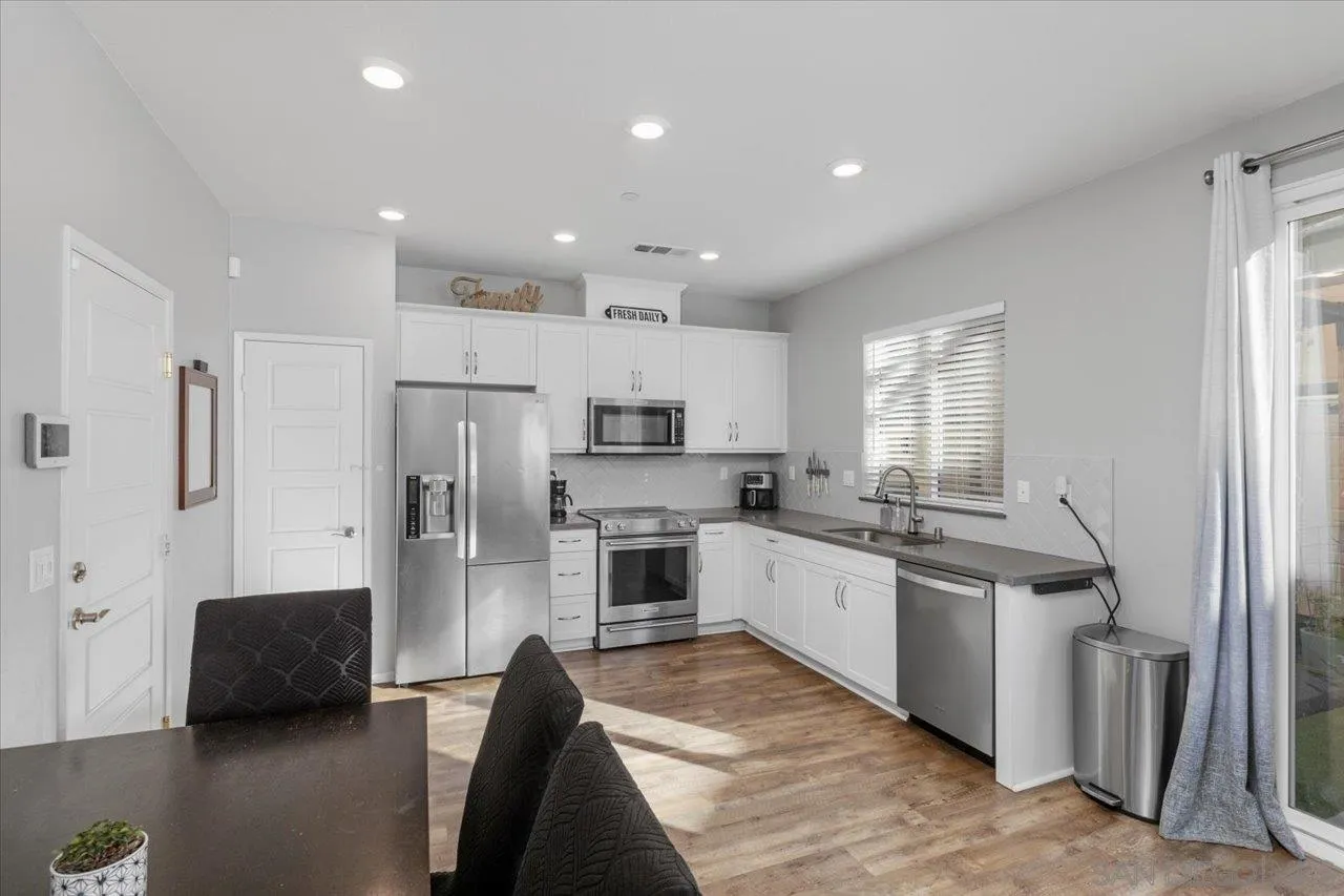 https://cdn.realtyfeed.com/cdn/127/260010494/4a9de814df3d76eb59b2c1d45f672a47.webp