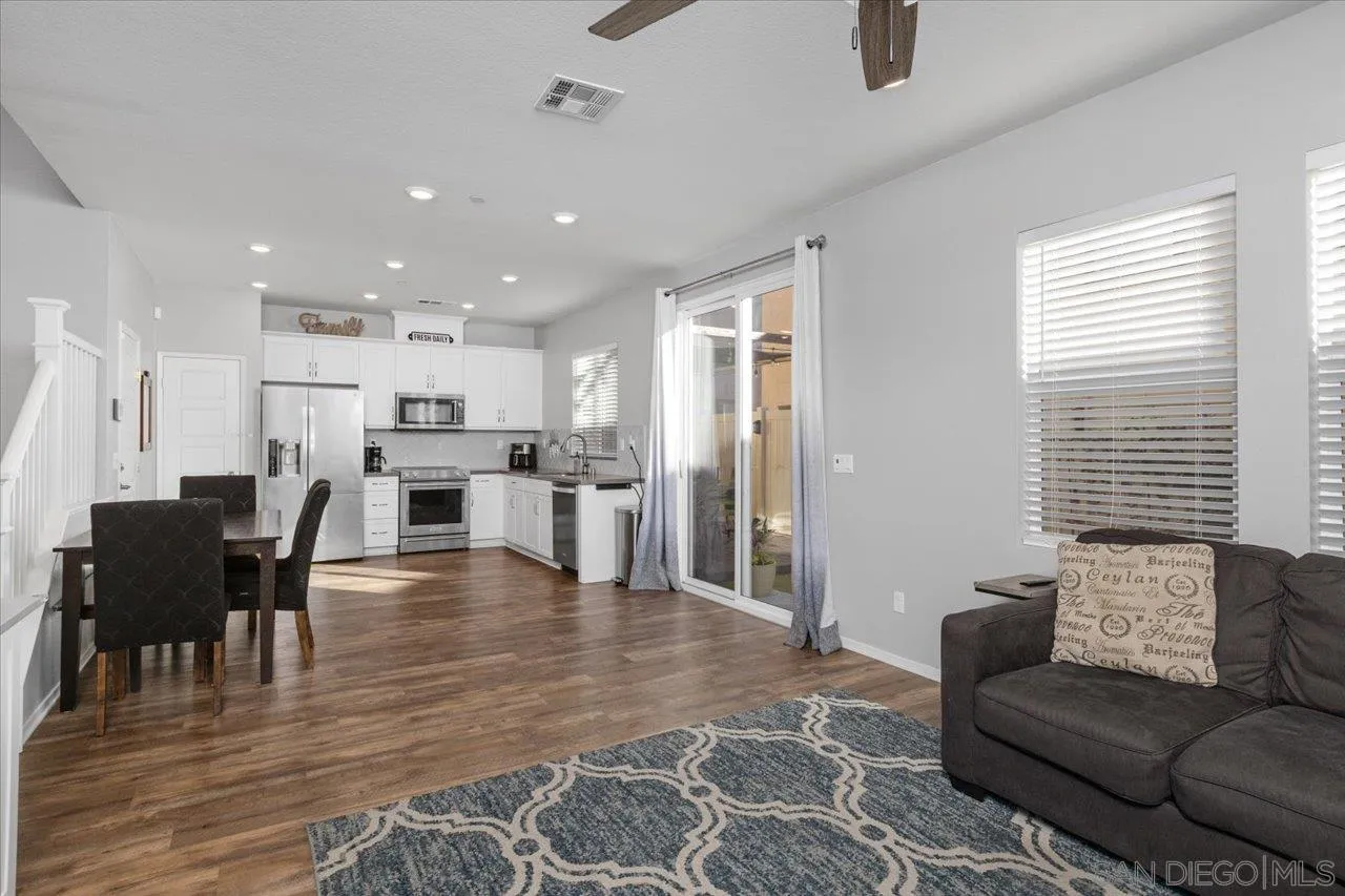 https://cdn.realtyfeed.com/cdn/127/260010494/f8624b221f2cd08e62e7dca4f0f7499e.webp