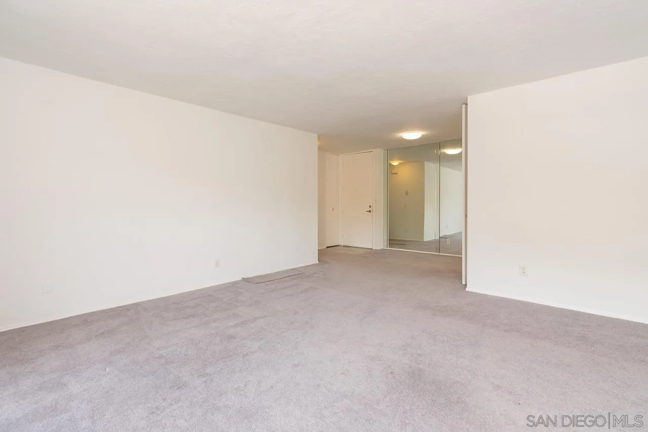Photo #7: 260010499 Listing: Photo #7