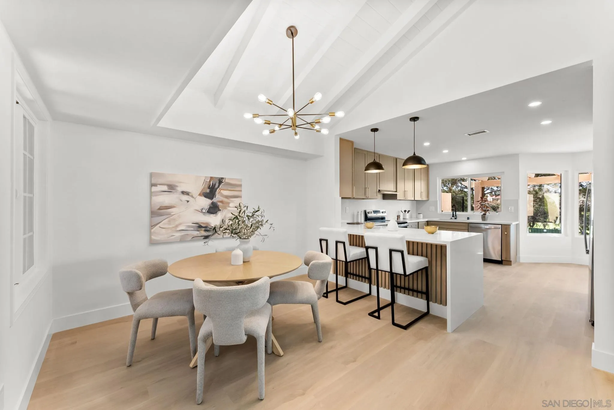 https://cdn.realtyfeed.com/cdn/127/260010500/151cbf8237a8ab16d0861d7e504f70f8.webp