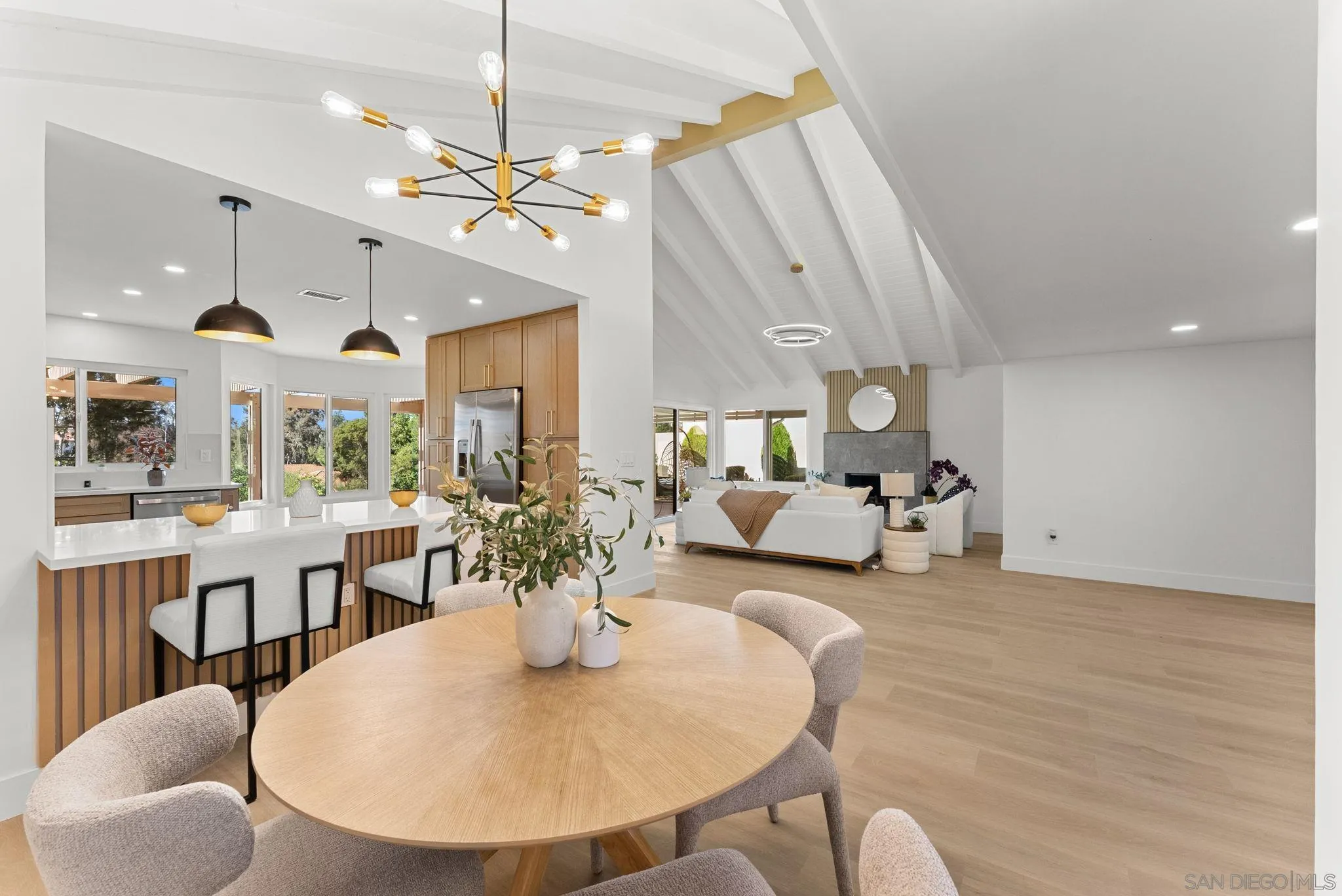 https://cdn.realtyfeed.com/cdn/127/260010500/8856d59f20d5cb64cf2f2eb9e7ecbf2e.webp