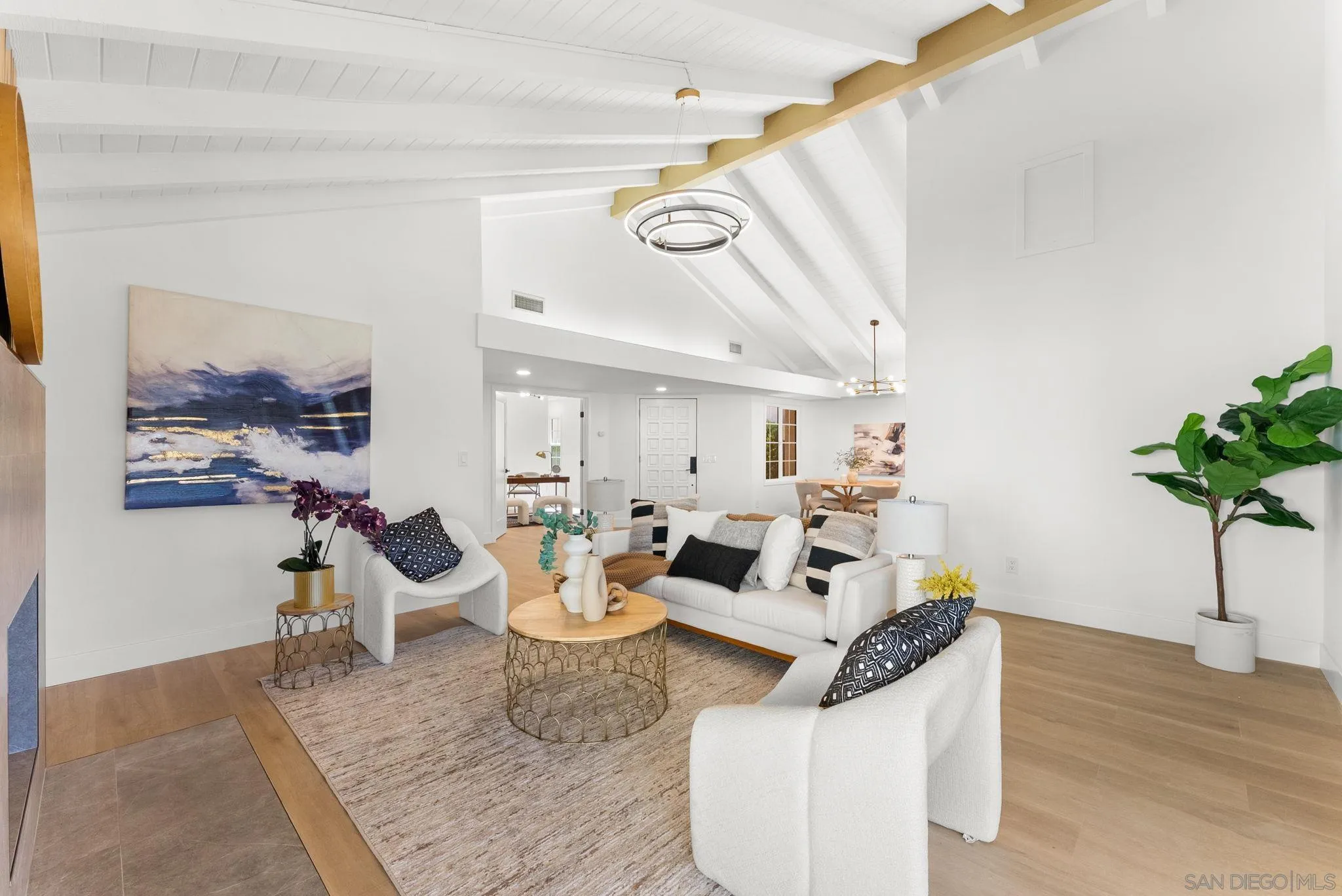 https://cdn.realtyfeed.com/cdn/127/260010500/bb0caed795d56d1641aa2c364db36c2e.webp