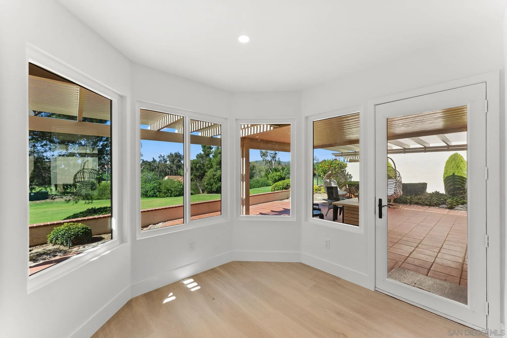 https://cdn.realtyfeed.com/cdn/127/260010500/f7d9ddb349d47808e601c4b71d586082.webp