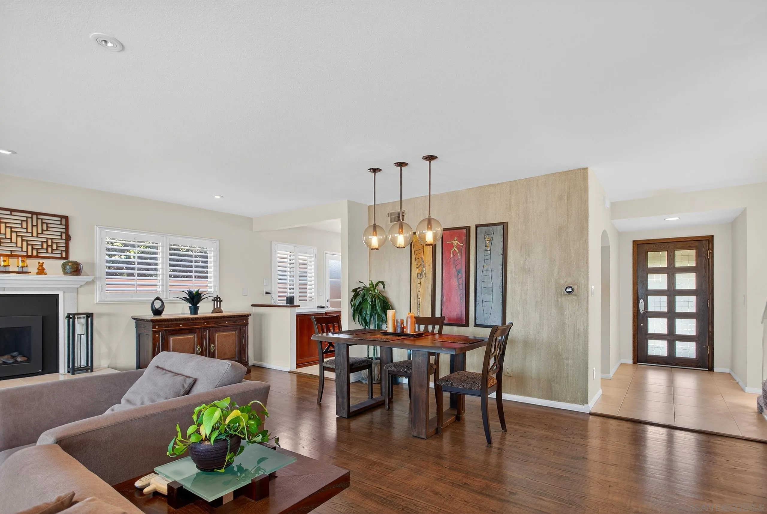 https://cdn.realtyfeed.com/cdn/127/260010502/4359b8fecc4716a55fc22c24b779efd4.webp