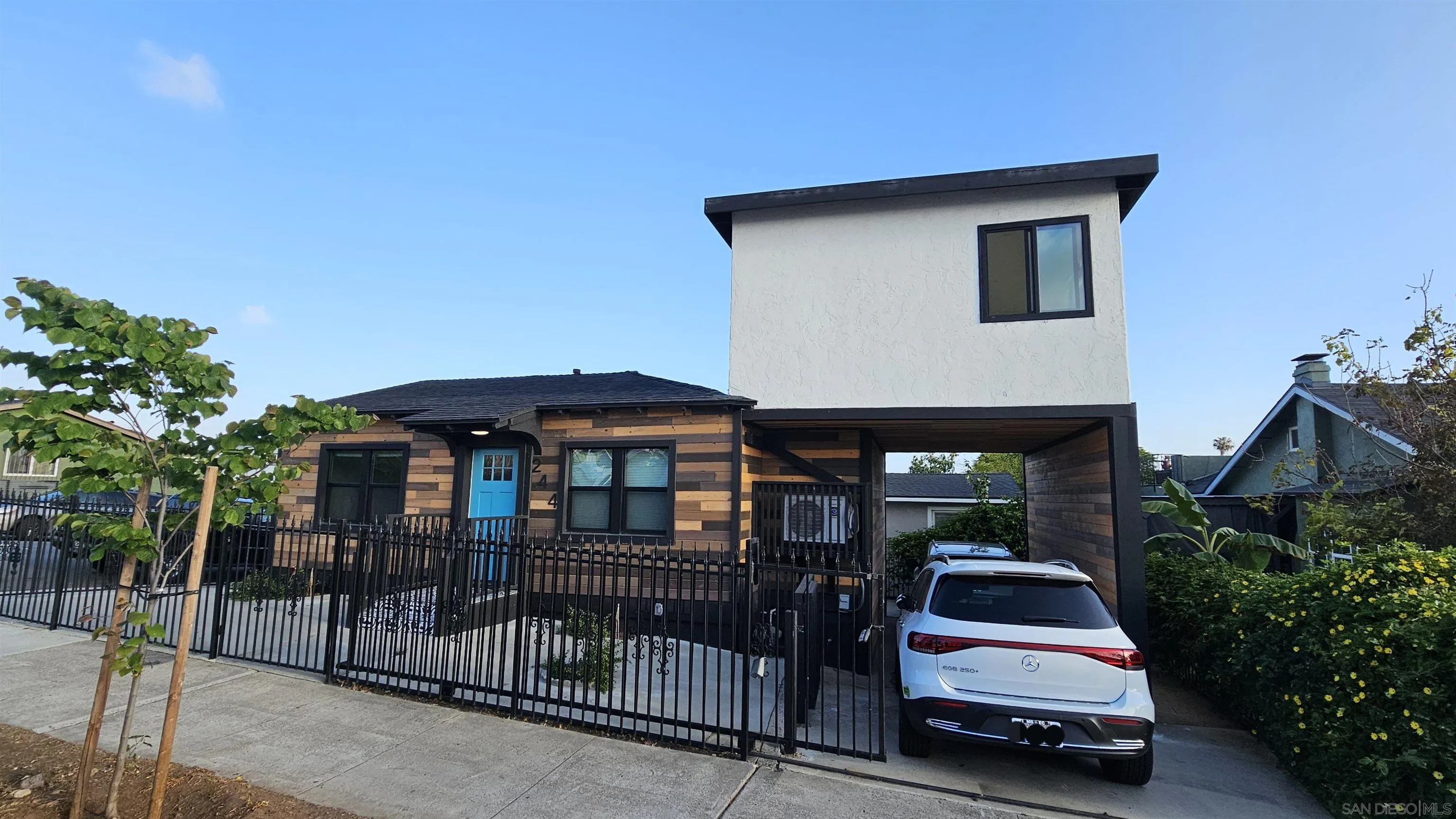 https://cdn.realtyfeed.com/cdn/127/260010504/7942f83d9d5efc0736f5423166504a79.webp
