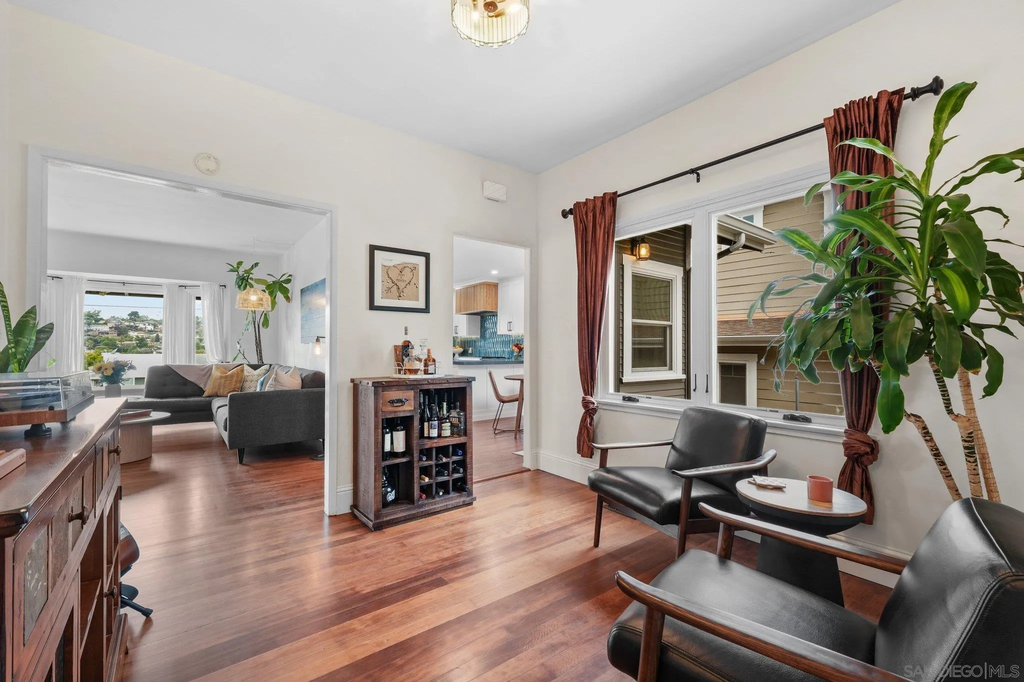 https://cdn.realtyfeed.com/cdn/127/260010509/70a5c485d4551153f34794fccb0c5bca.webp