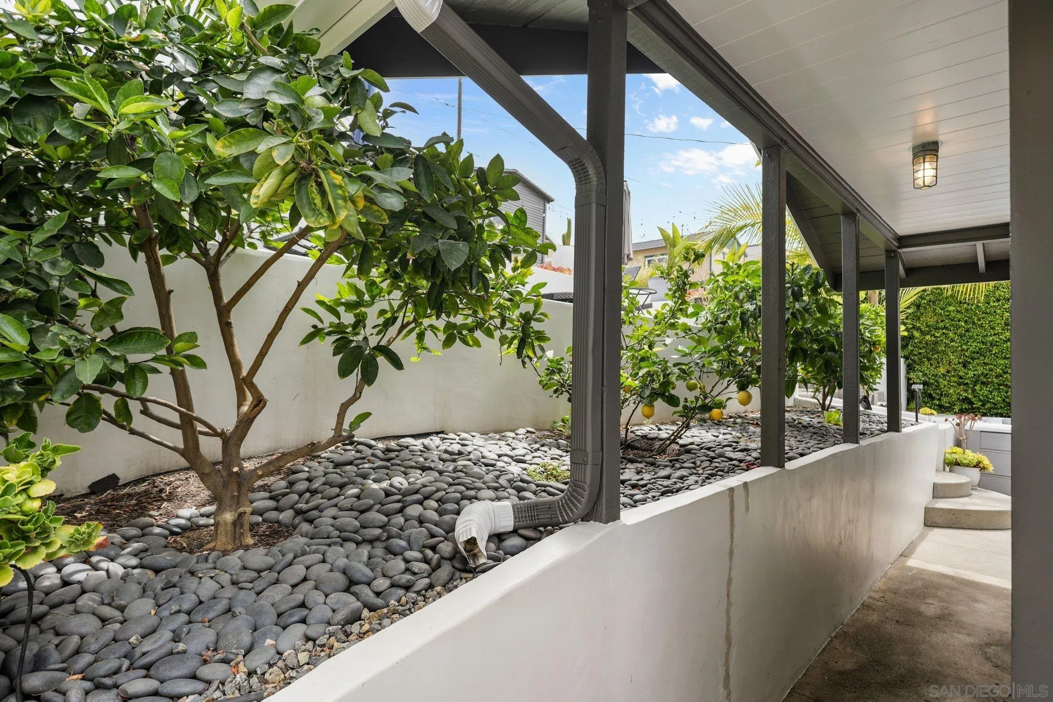 https://cdn.realtyfeed.com/cdn/127/260010509/b4090cef6e1e48506ca123870a357e10.webp