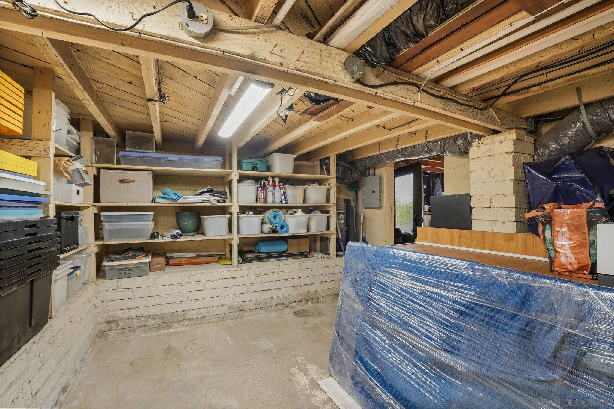 https://cdn.realtyfeed.com/cdn/127/260010509/d0e994369c29429dfa74a68e3db1ec2a.webp