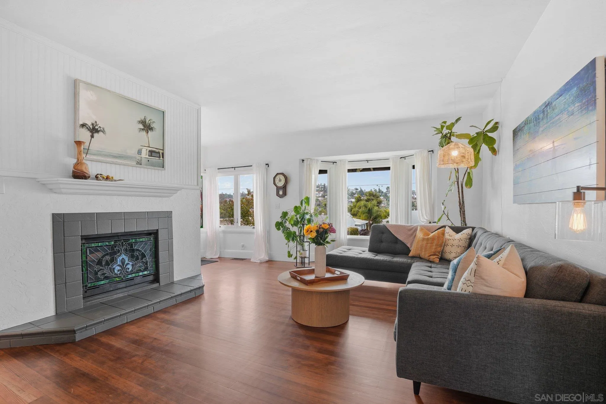 https://cdn.realtyfeed.com/cdn/127/260010509/e7fcdf698056ab400cdb441cb14f63fe.webp