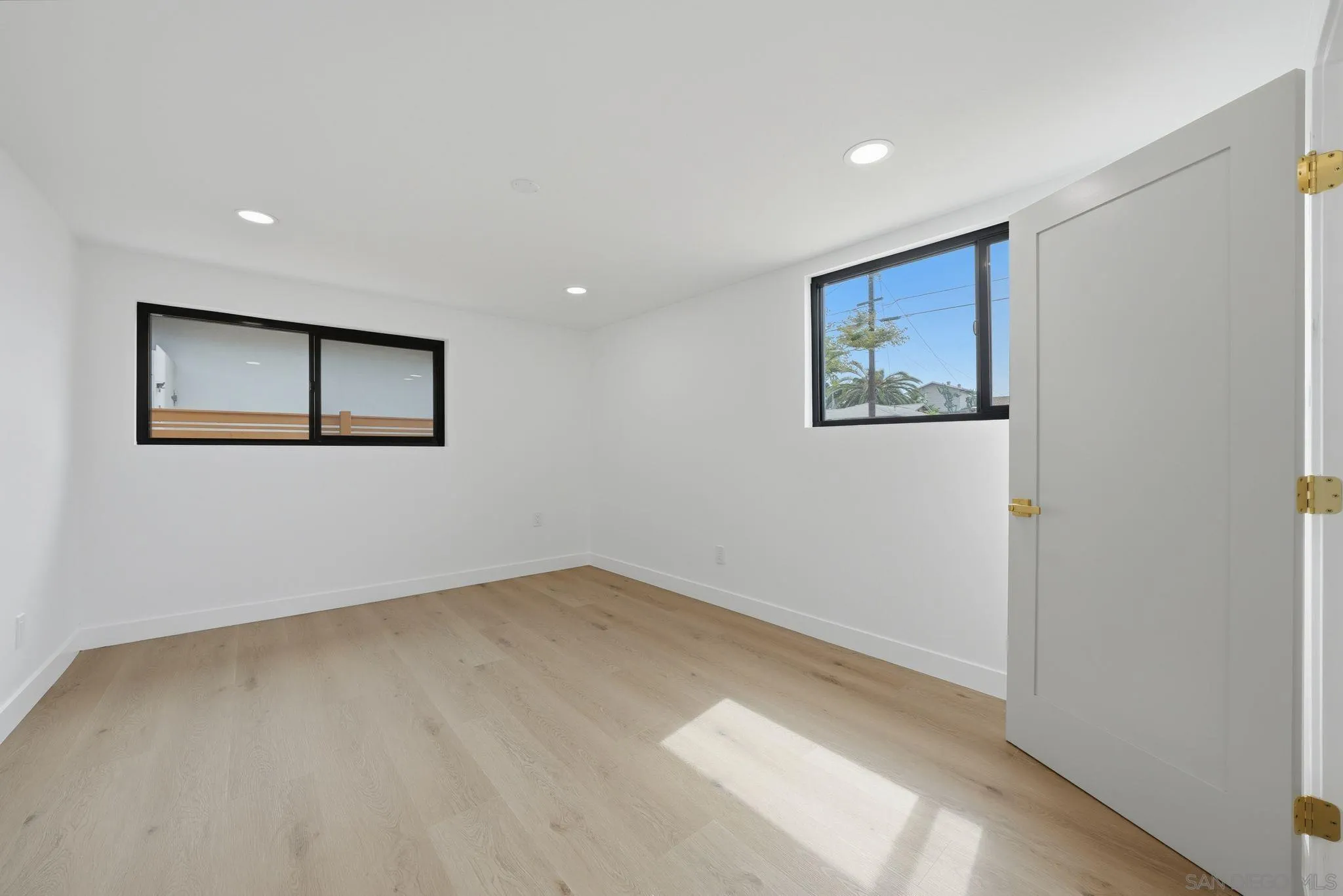 https://cdn.realtyfeed.com/cdn/127/260010512/0862b0ce7e16350b8864bedfe51ee145.webp