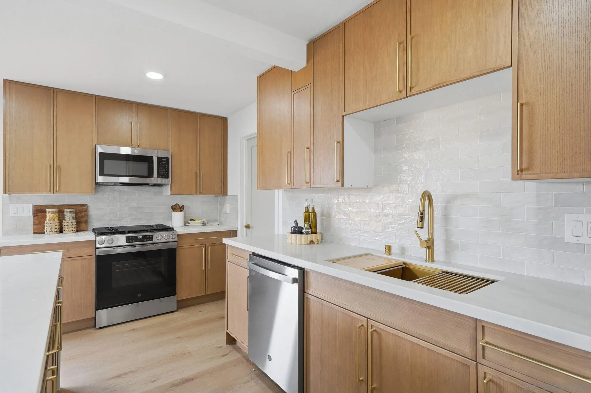 https://cdn.realtyfeed.com/cdn/127/260010512/271fb75027e5ea834b0f27a6bcc61f0f.webp