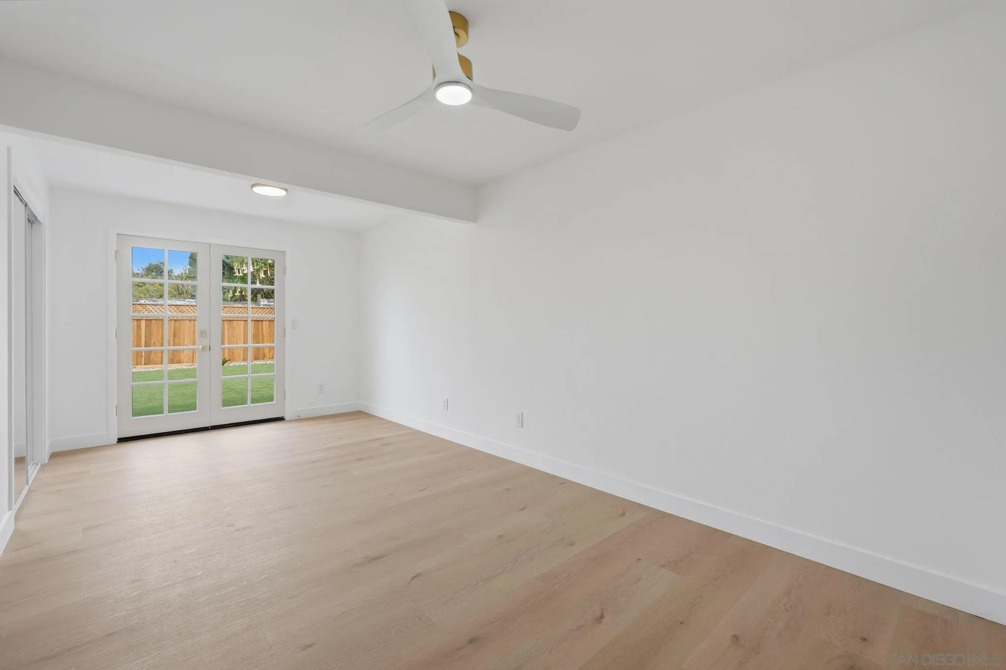 https://cdn.realtyfeed.com/cdn/127/260010512/c342cb4663e1913ca400108173f5e6a0.webp