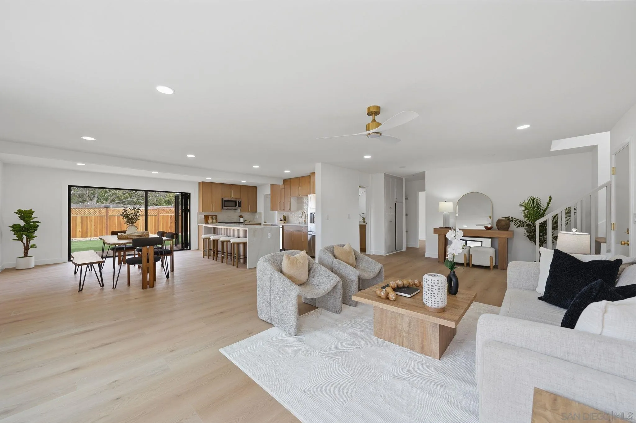https://cdn.realtyfeed.com/cdn/127/260010512/d7bc4afc2afe202ee73f8ade0b5e0714.webp