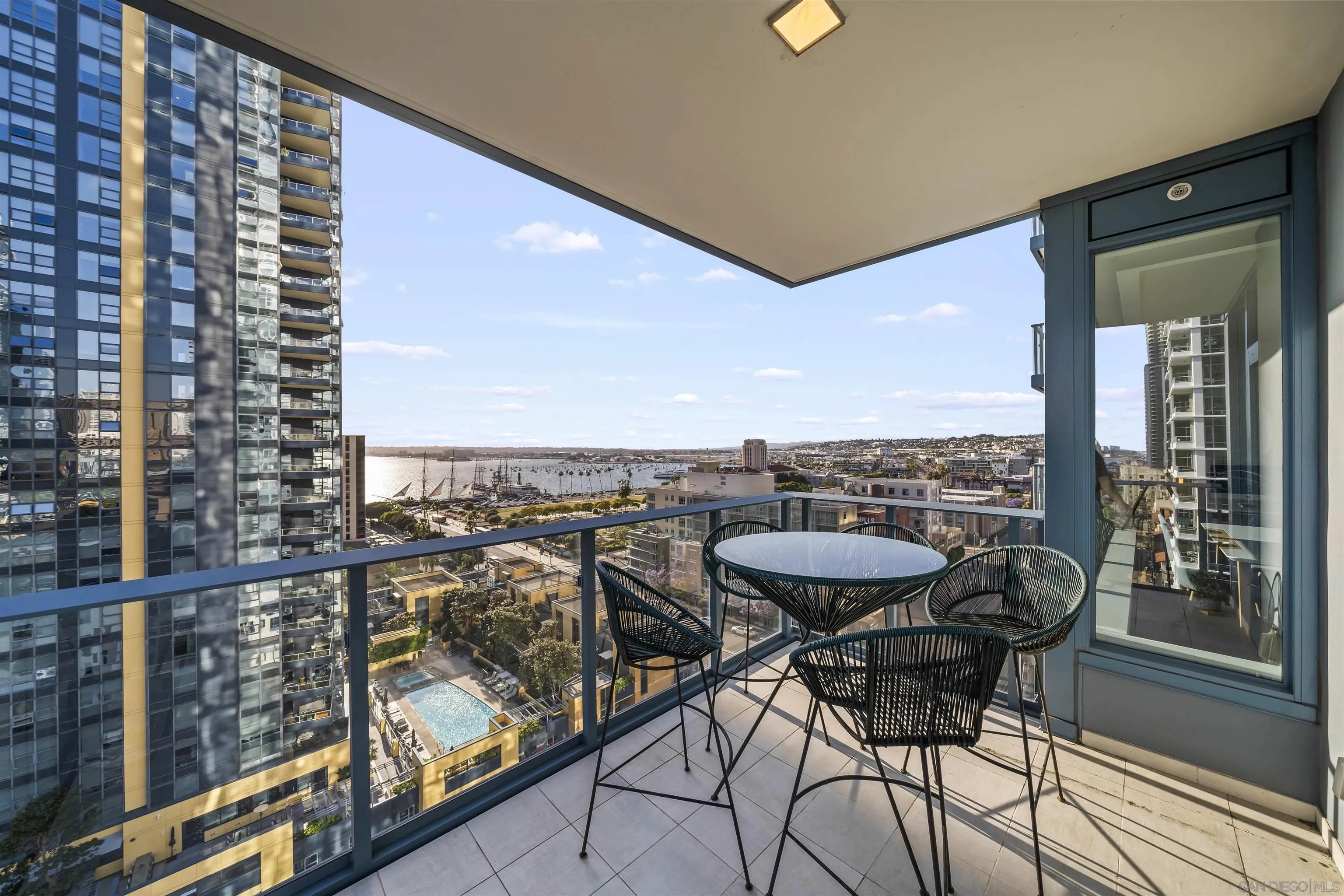 https://cdn.realtyfeed.com/cdn/127/260010513/43b480d5249fd457e96847c795af4b97.webp