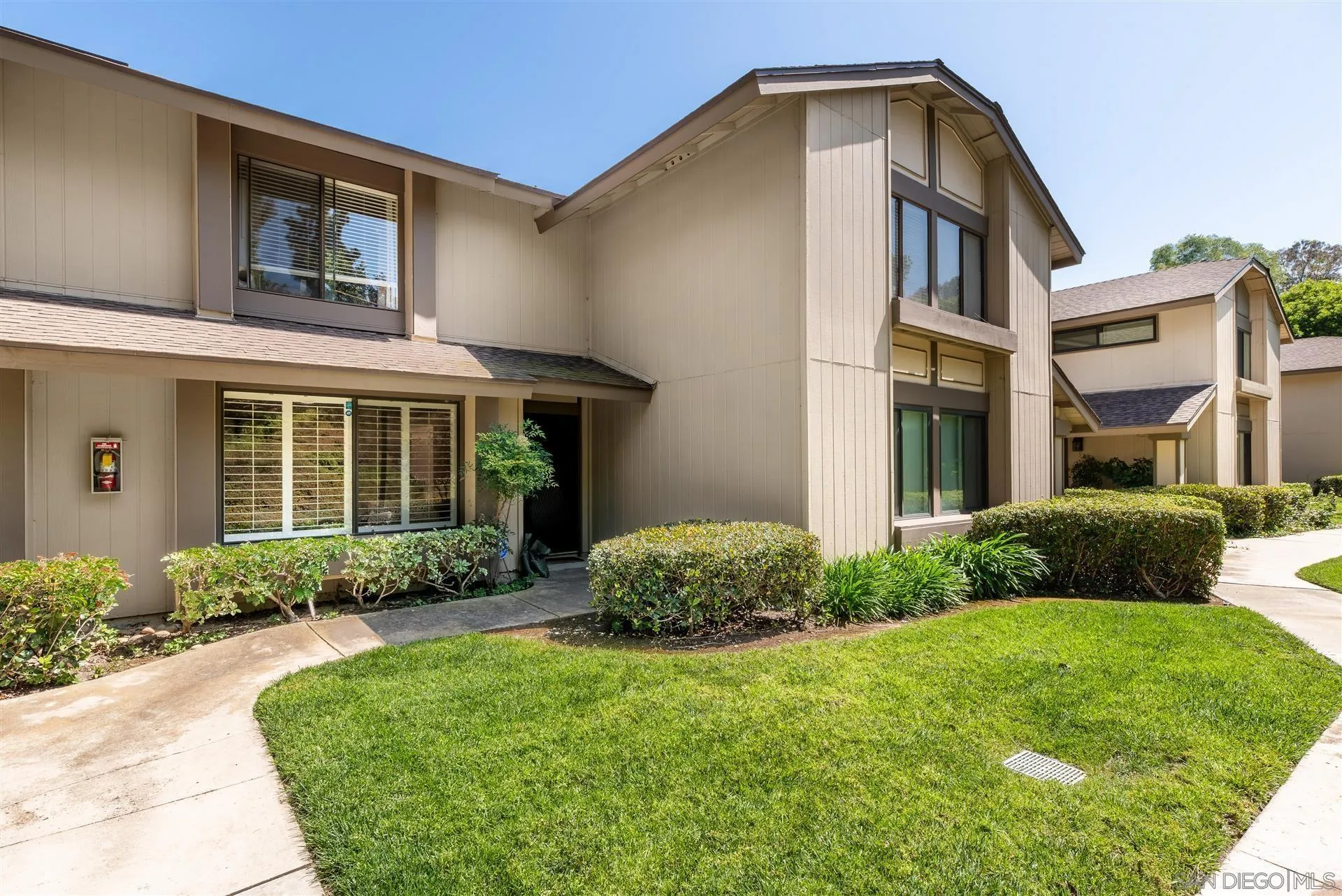 Photo #2: 260010514 Listing: Photo #2