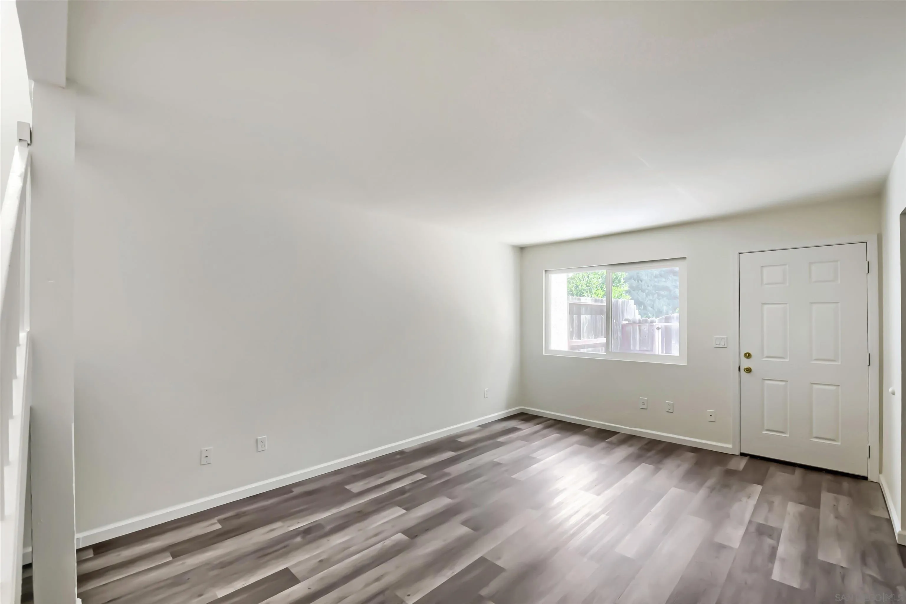 Photo #8: 260010516 Listing: Photo #8