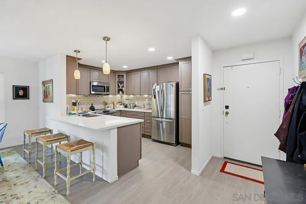 Photo #11: 260010517 Listing: Photo #11