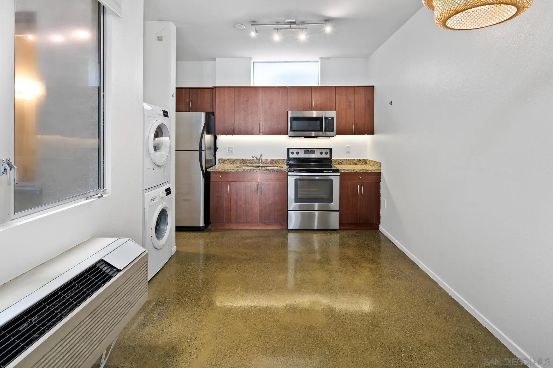 Photo #15: 260010518 Listing: Photo #15