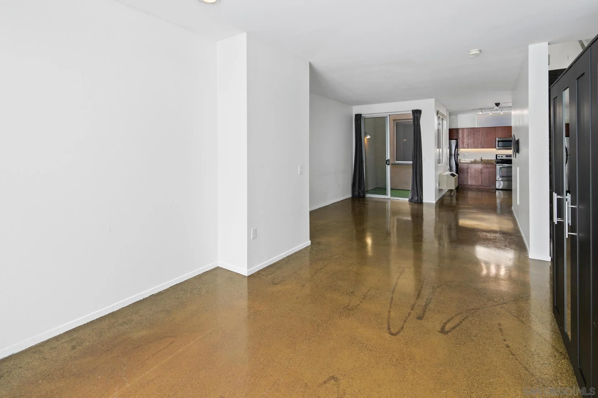 Photo #14: 260010518 Listing: Photo #14