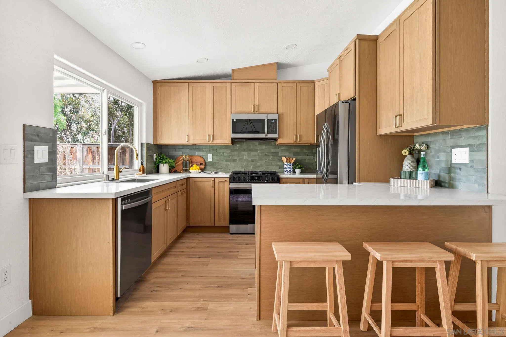 https://cdn.realtyfeed.com/cdn/127/260010519/8dc64d08fa293a673037fab082111deb.webp