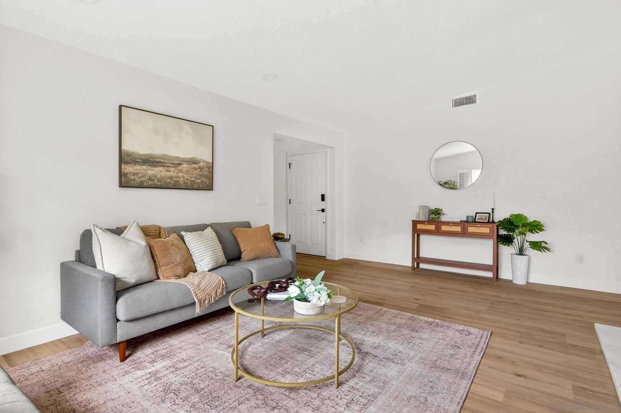 https://cdn.realtyfeed.com/cdn/127/260010519/b38dbece619ada00eafc6744b2ef4734.webp